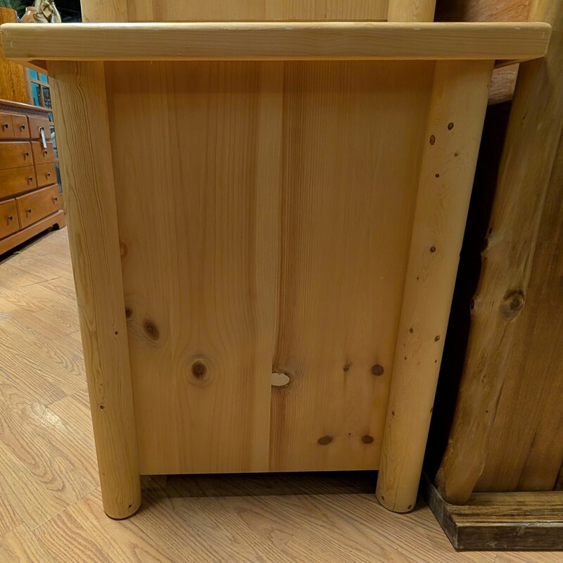 Log W/Twig Handles, Rustic, 6 Drawer<br />
65 x 25 x 30h