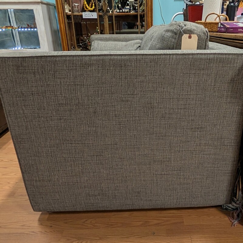 Room & Board Watson, Gray<br />
78 x 37 x 29h