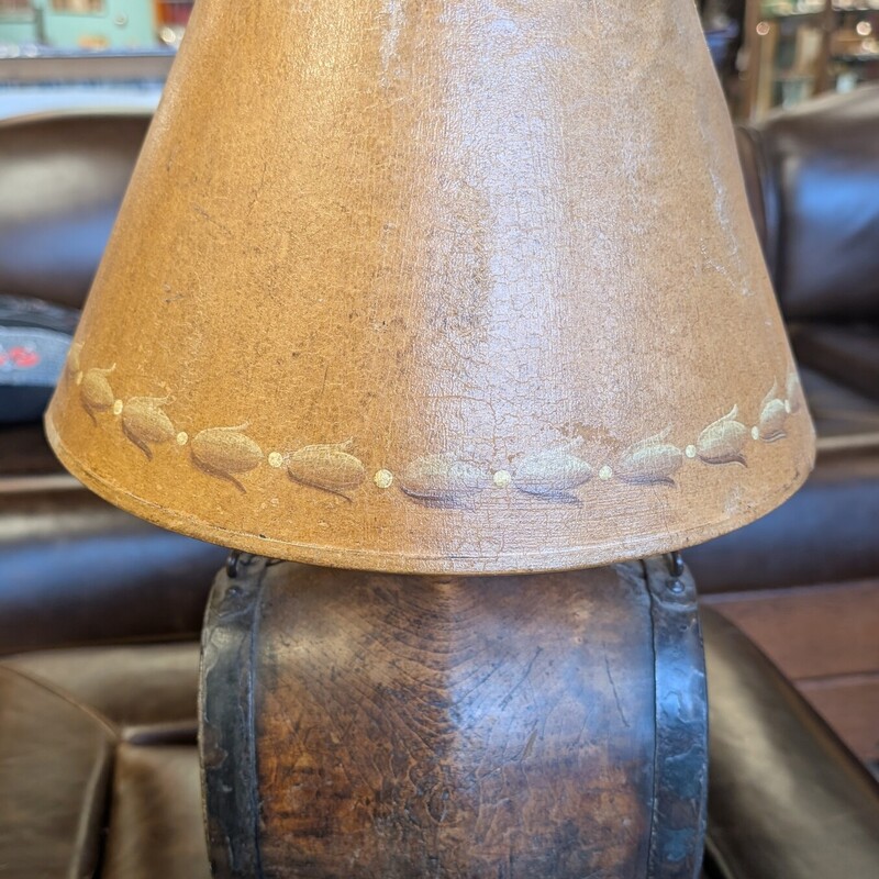 Antique Canteen Base, Table, Lamp<br />
12 x 19h