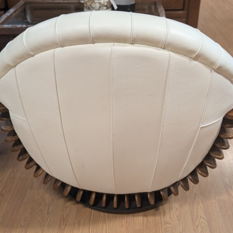 Luxor Swivel Armchair Set, Super White Leather, Palm Wood
38 x 32 x 36h