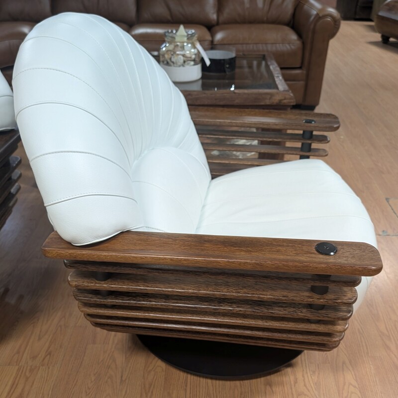Luxor Swivel Armchair Set, Super White Leather, Palm Wood
38 x 32 x 36h