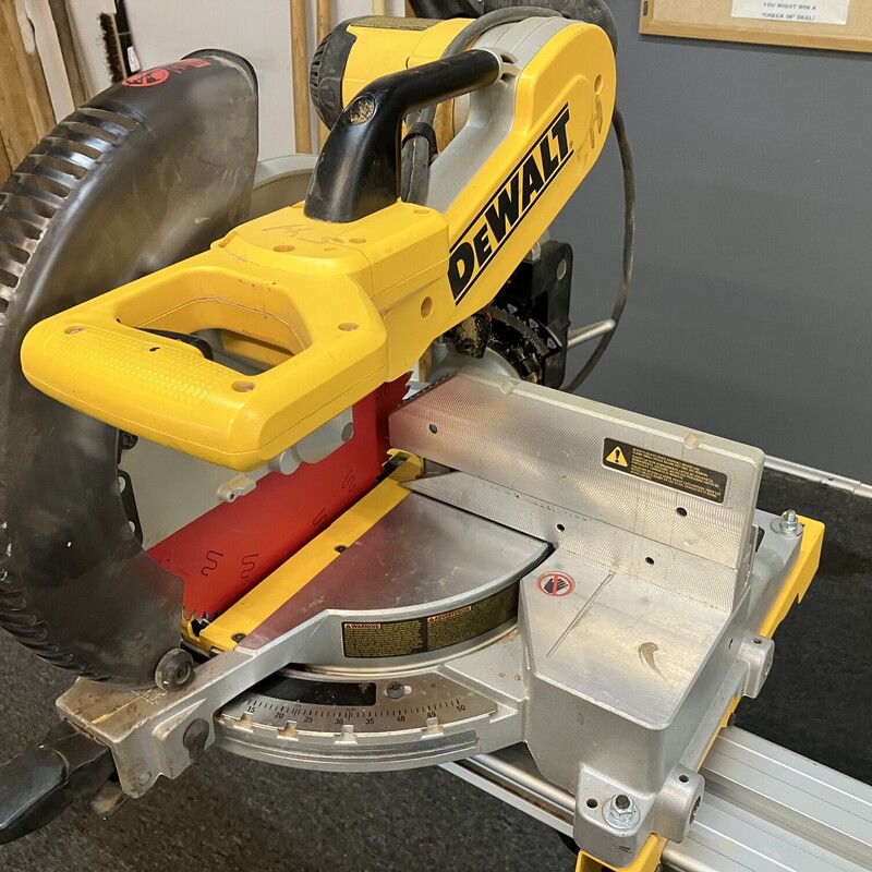 Compound Miter Saw