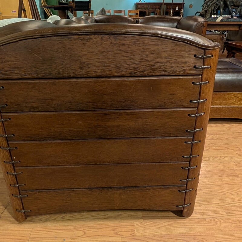 Tonga Leather & Palm Wood, 6 PC,
As Is- Wood damage on back leg
90 x 34 x 31h