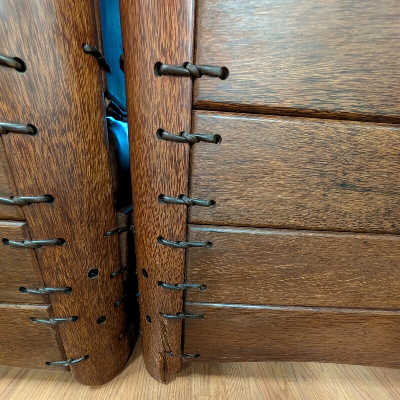 Tonga Leather & Palm Wood, 6 PC,<br />
As Is- Wood damage on back leg<br />
90 x 34 x 31h