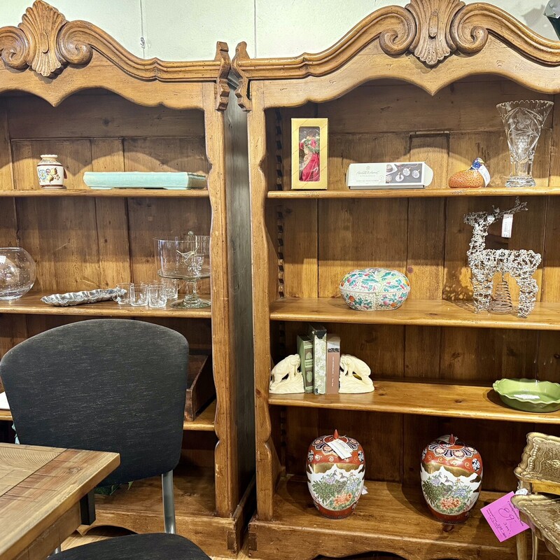 Bookcase Carved 3Shelves