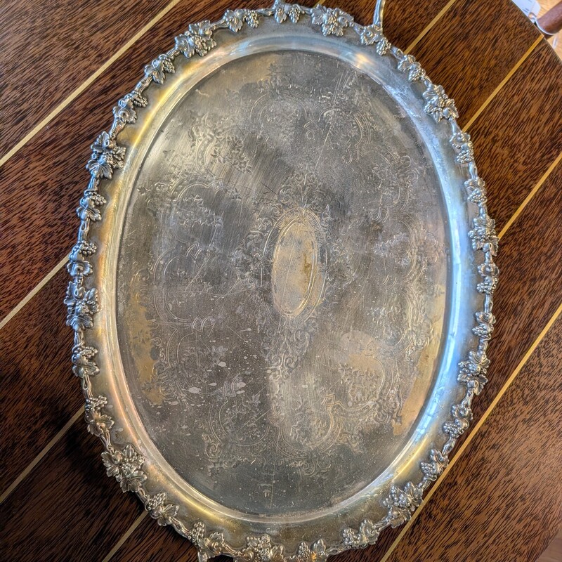 Victorian Meat Dome, With Tray, Wood Handles 2pc
24 x 17 x 11h