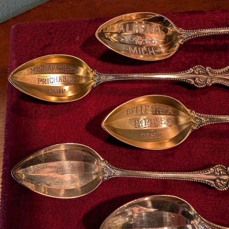 Old Colonial Sterling 7.5<br />
5.5in 8pc set