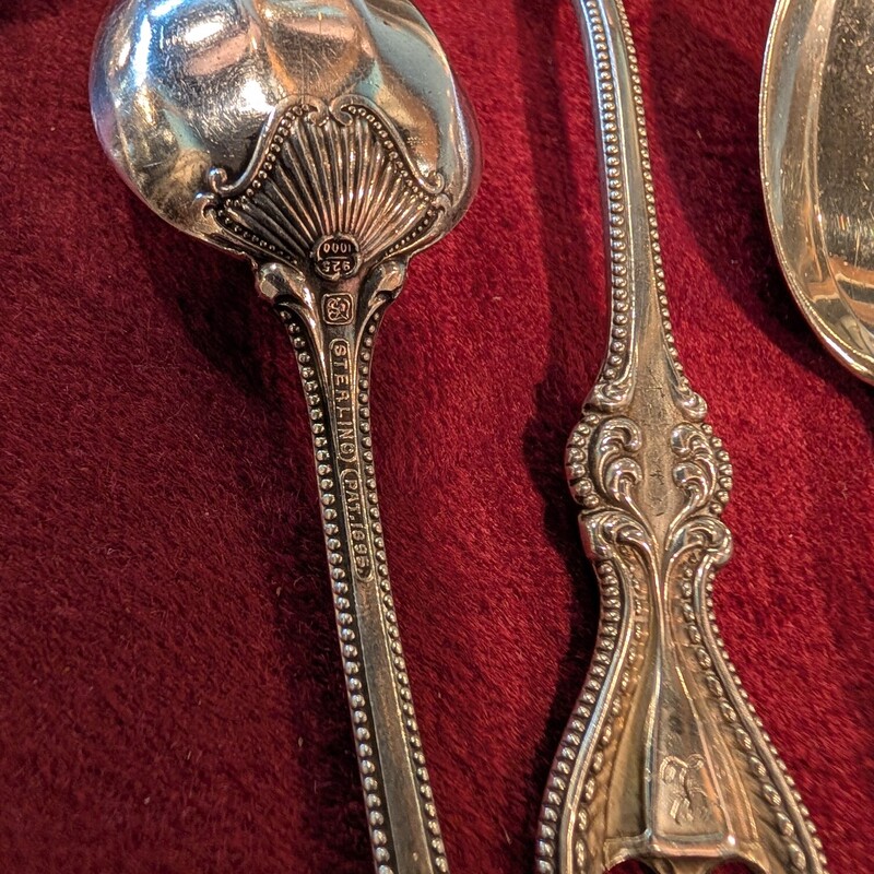 Old Colonial Sterling 7.5
5.5in 8pc set