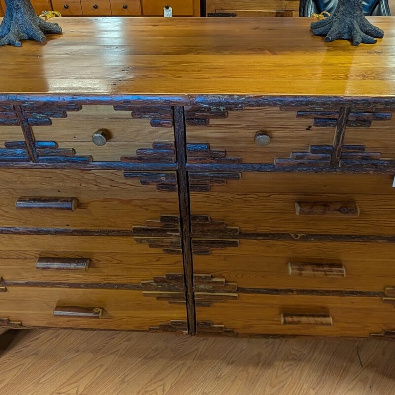 Old Hickory Classic Tall Dresser, Two Tone, 8 Drawer<br />
63 x 22 x 43