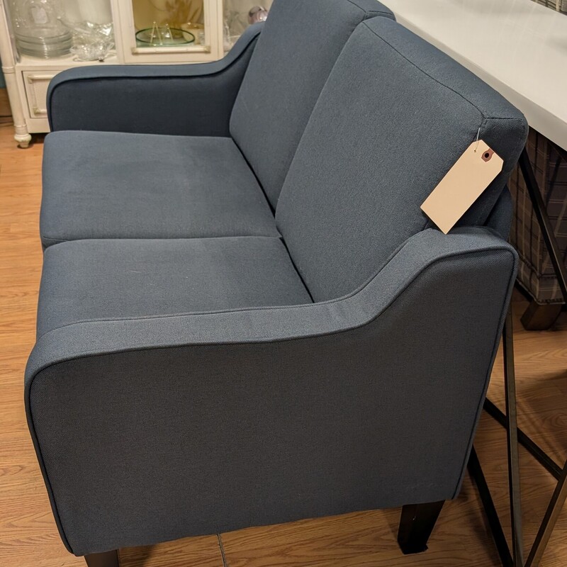Vingli Loveseat, Blue<br />
54 x 27 x 33h