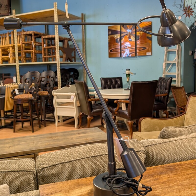 Articulating Metal Table Lamp, Swing Arm
upto 44h