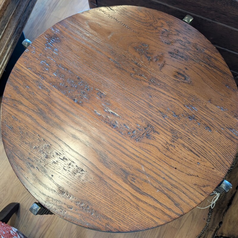 Woodbridge Broomfield, Metal/Wood, Round<br />
26 Round x 25h