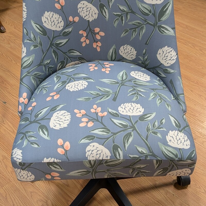 Oxford Rolling Office, Floral, Peonies
19 x 18 x 36h