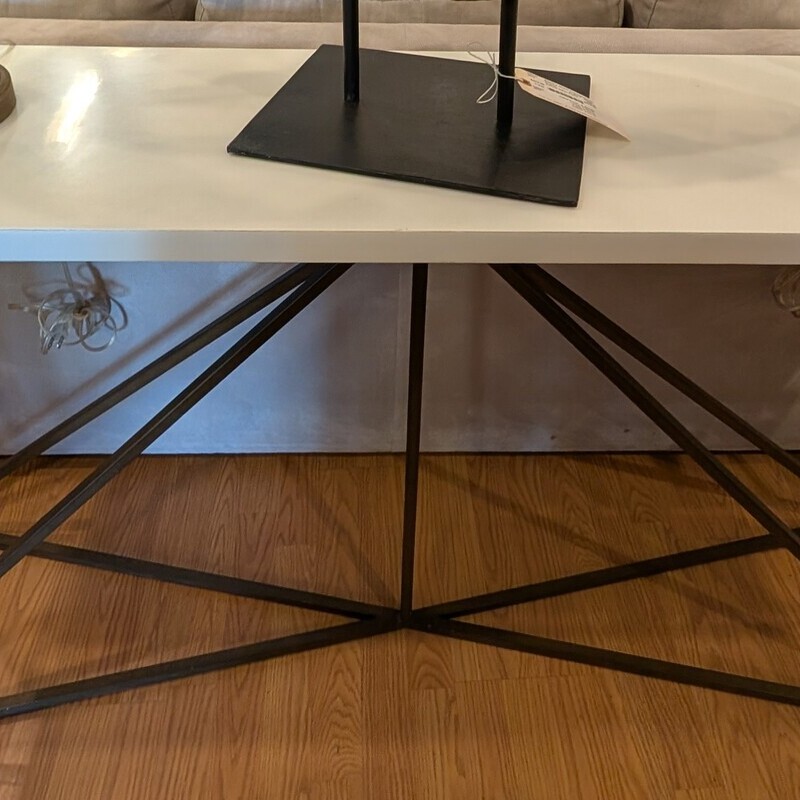 Gabby Home Noah Console