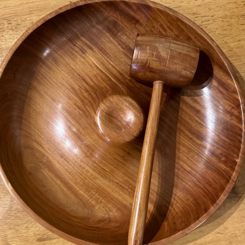 Hand Crafed from Paraguay -  Nut Bowl With Cracker,