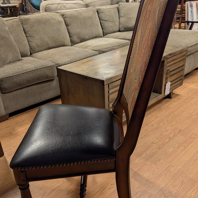 Paisley Back Side Chairs, Set Of 4
22 x 22 x43h
SH 18in