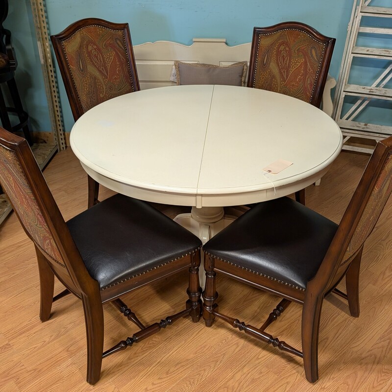 Paisley Back Side Chairs, Set Of 4<br />
22 x 22 x43h<br />
SH 18in