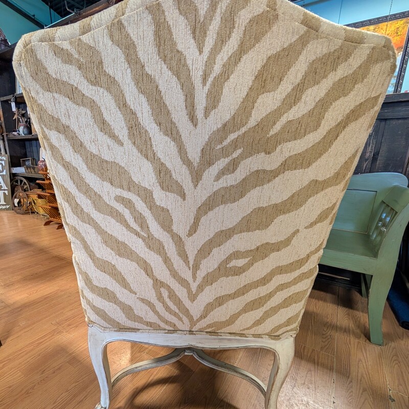 Henredon French Armchair, Zebra, Cream<br />
29 x 27 x 45h<br />
Seat Height 19in<br />
Arm Height 26.5in