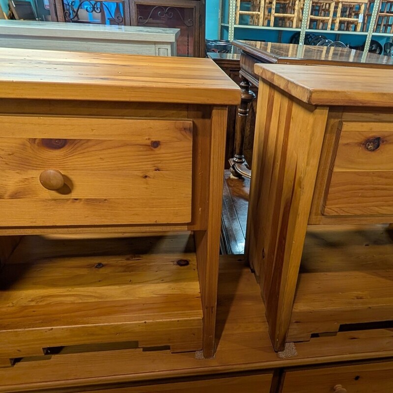 Rustic Pine Round Pulls