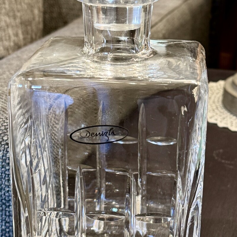 Decanter Denizli,
 Size: 10 Tall