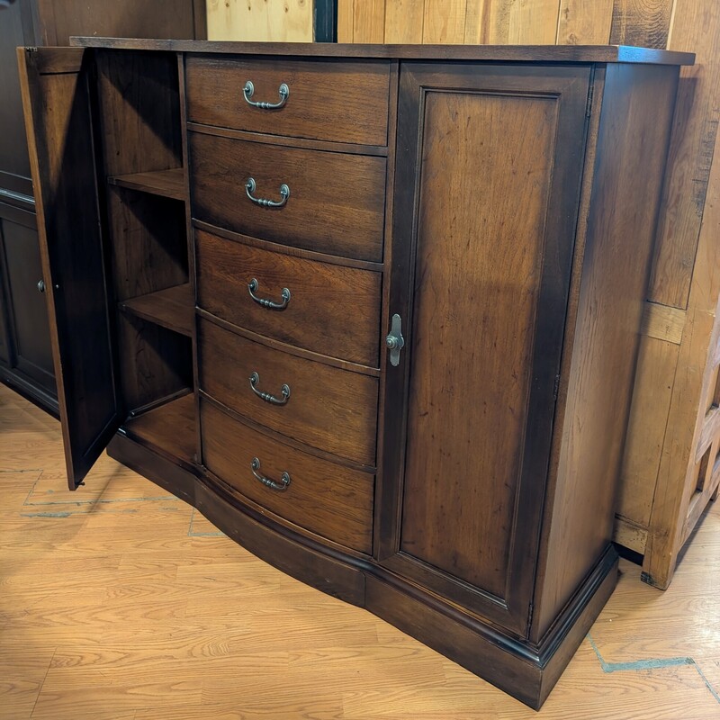 Lane Eddie Bauer, 2 Door, 5 Drawer
64 X 19 X  55H