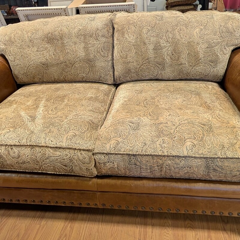 King Hickory Sofa, Fabric, Leather
86 x 42 x 39h