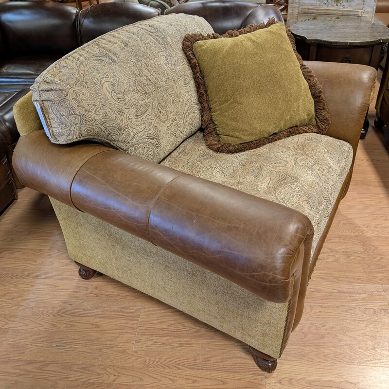 King Hickory Chair, Fabric, Leather
58 x 42 x 39h