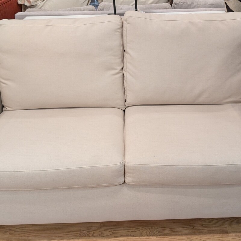 American Leather Full Sleeper, Off White
64 x 38 x 37h