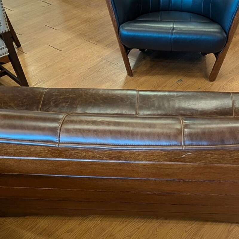 Cayenne Leather Sofa, Palm Wood Sides and Back, Cocoa Brown<br />
80 x 31 x 32h
