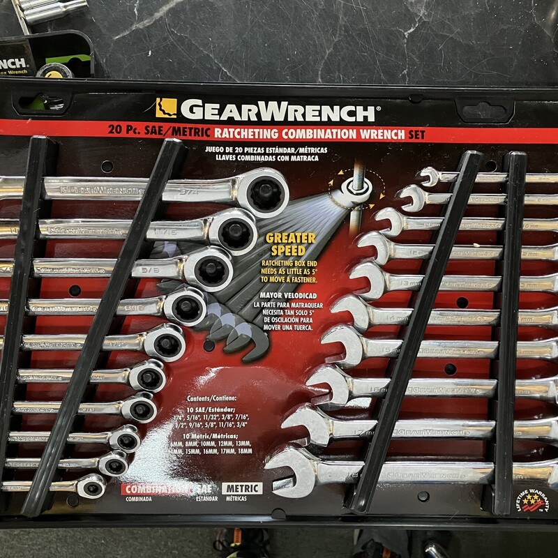 Ratcheting Wrench Set