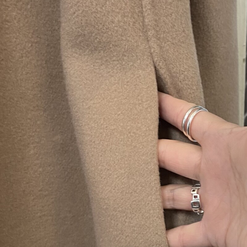 Tan Wool Tie Coat<br />
Tan<br />
Size: XLP  $244