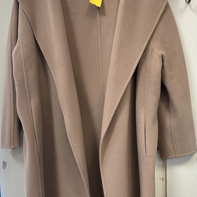 Tan Wool Tie Coat<br />
Tan<br />
Size: XLP  $244