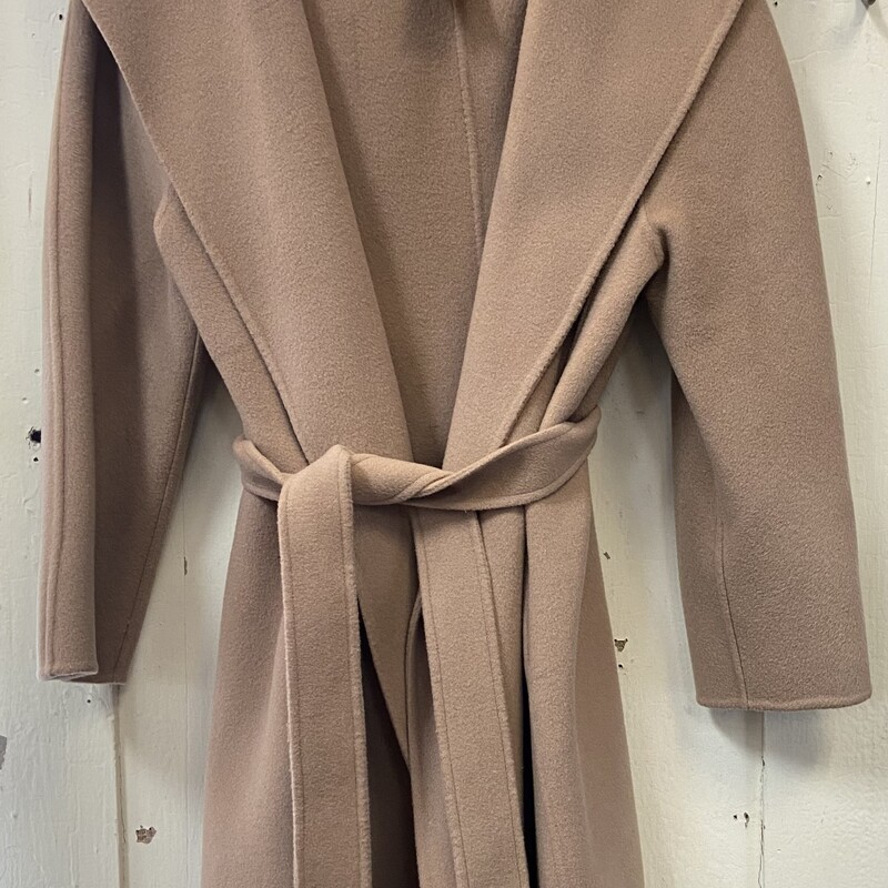 Tan Wool Tie Coat<br />
Tan<br />
Size: XLP  $244