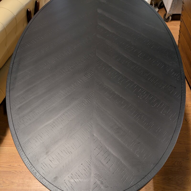 Moes Home Parque Dining Table, Black, Oval<br />
72 x 42h