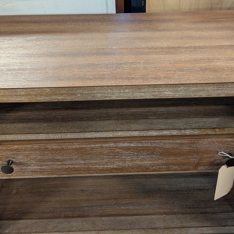 Hooker Studio 7H Side, Shelf, Drawer
Power Cord
34 x 17 x 26.5h