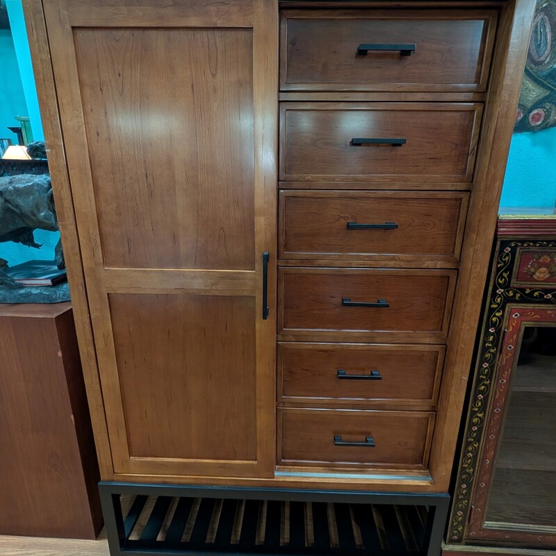 Gentlemens Sliding Door