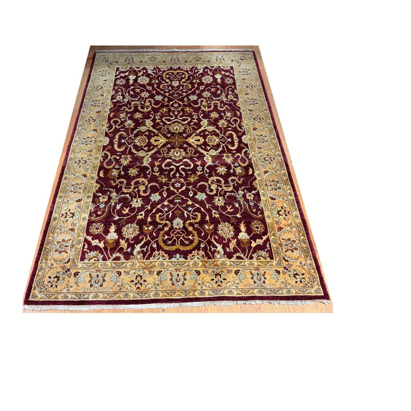 Pakistan Handknotted