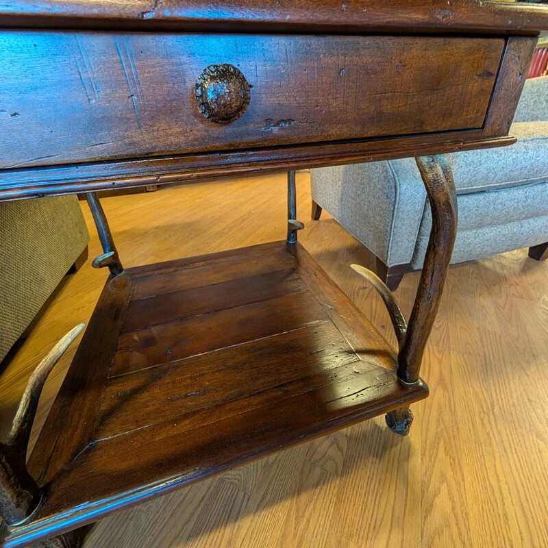 Theo Alexander Bromwich, Antlers, Drawer
Beautiful
26 x 26x 26h