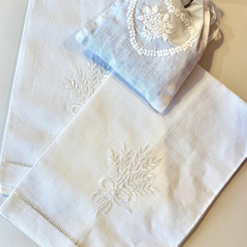Hand Towels/Sachet