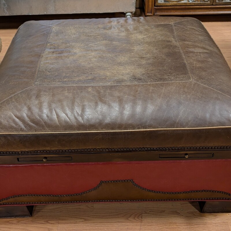 Large Ottoman W/Pullouts