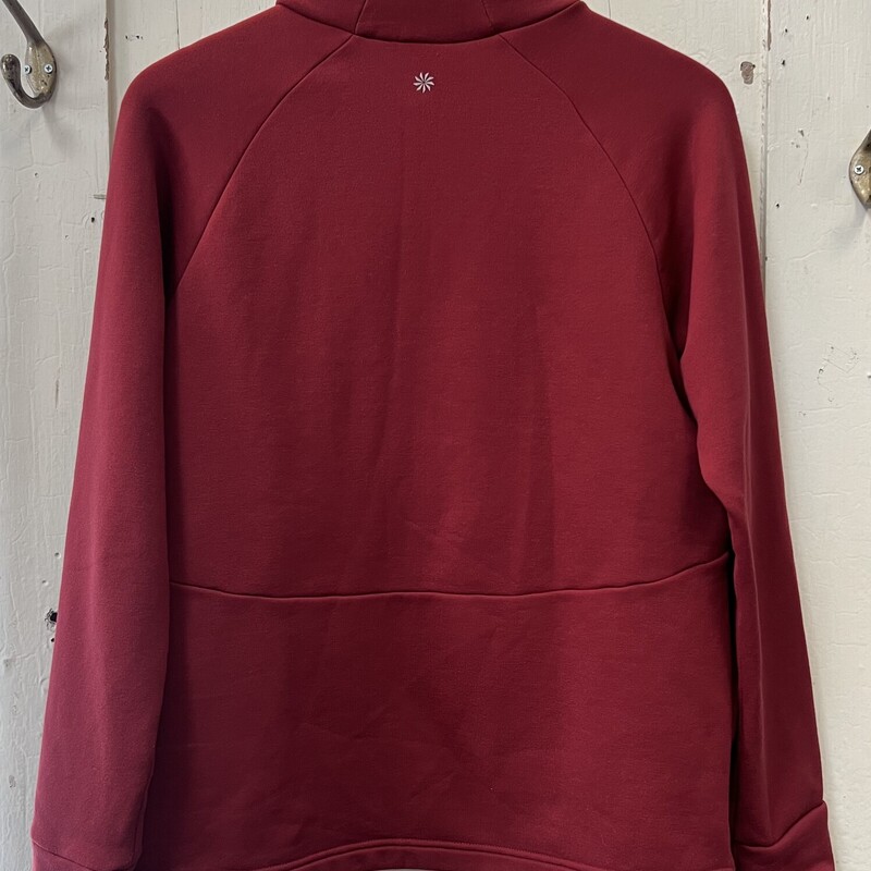 Red Flce Mock Pullover<br />
Red<br />
Size: M R$129