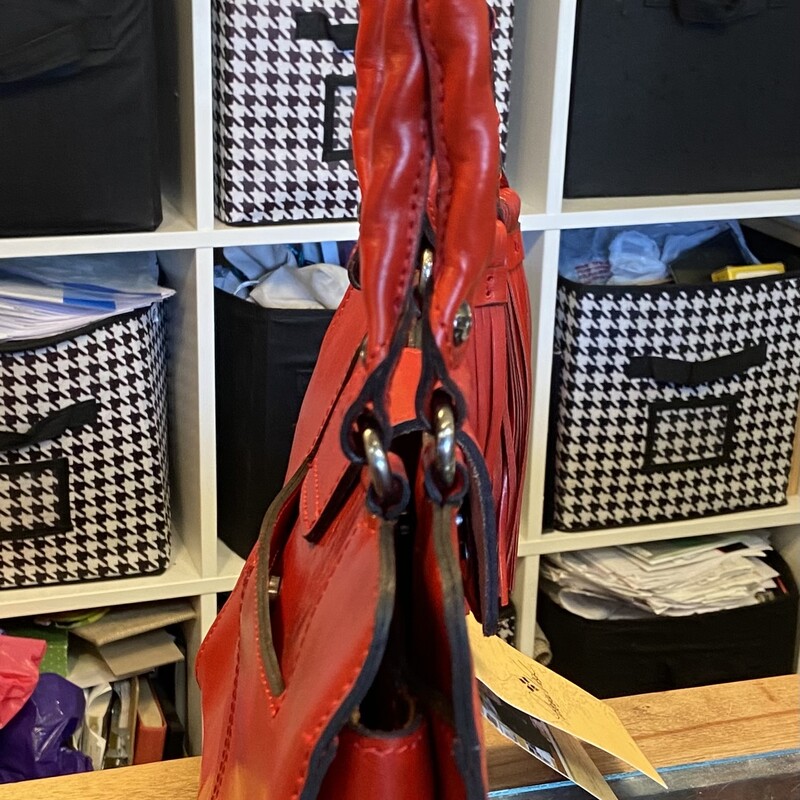 NWT Rd Tooled Lther Purse<br />
Red<br />
Size: R $229