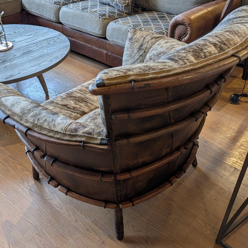 Navajo Arm Chair, Jute, Light Brindle
44 x 36 x 35h