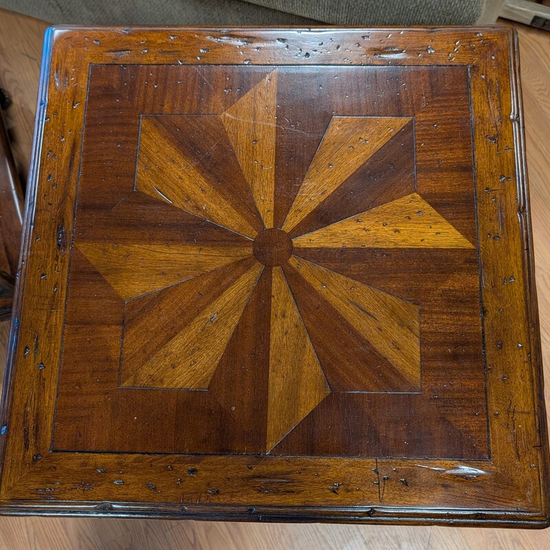 Hekman Side Star Inlay, Dark Stain, Drawer<br />
26 x 26 x 28h