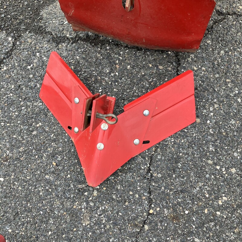 Rear Tine Tiller, Troy Bilt, Pony
Excellent Condition

Plow (furrower) Included