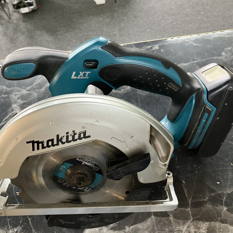 Circular Saw, Makita, Size: 6.5in
XSS02

18V LXT Lithium-Ion Cordless 6-1/2 in. Lightweight Circular Saw and General Purpose Blade

Comes with free aftermarket battery
