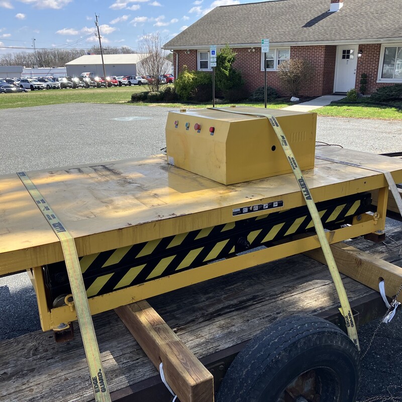 Hydraulic Dock Lift<br />
Lift Has Never Been Installed or Used<br />
<br />
Deck Size: 4ftx8ft (approx)<br />
Lift Height:6ft (approx)<br />
<br />
Motor Specs: 380V 4A 50Hz 1430RPM<br />
<br />
Note: Lift is stored off site and can be brought to our store for pickup OR local delivery can be arranged with the consignor.  Consignor lives in Bel Air MD