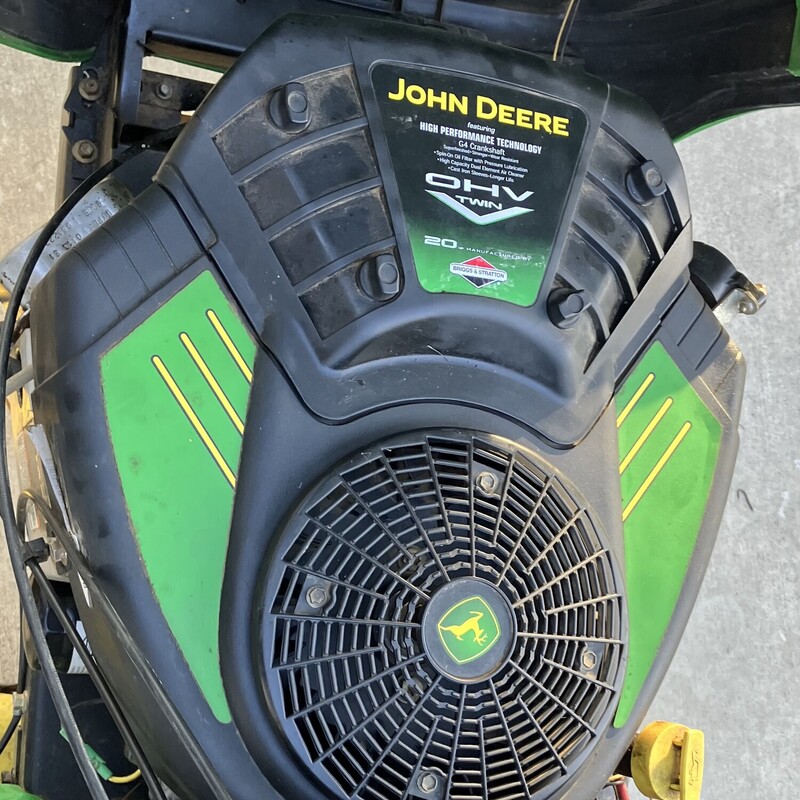 Riding Lawn Tractor, John Deere,  125
42in Deck
20HP Briggs & Stratton

569 hours