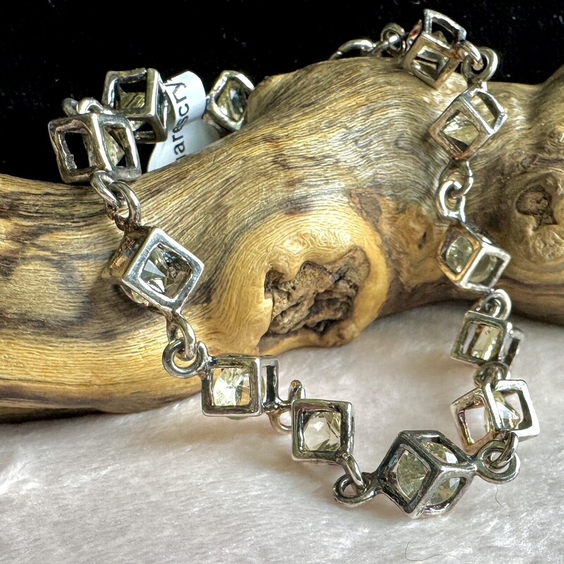 BR925squarescrystals