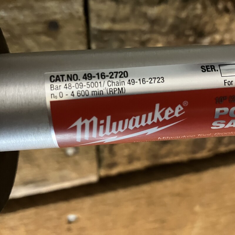 Pole Saw  Attachment, Milwaukee,  M18<br />
<br />
Milwaukee 49-16-2720 - M18 FUEL Milwaukee - M18 FUEL QUIK-LOK 10 in. Pole Saw Attachment (Tool-Only)<br />
<br />
Used- like new condition
